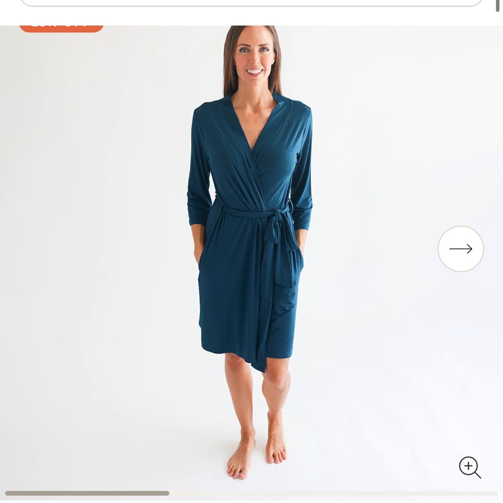 Posh Peanut Robe - Picture 2 of 2